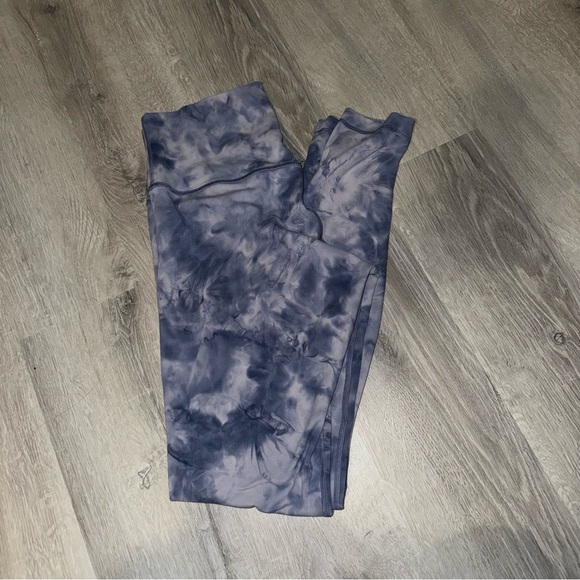 Diamond Dye Lululemon Align Tights Size 8 - Picture 2 of 3